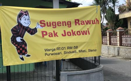 Ikut Bahagia, Warga Sekitar Kediaman Erina Gudono Pasang Banner untuk Sambut Kedatangan Jokowi