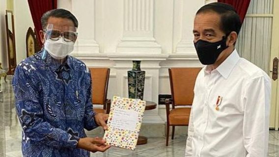 Impian Diba Siswi SMP di Luwu Timur Tercapai, Buku Karyanya Sampai ke Tangan Jokowi