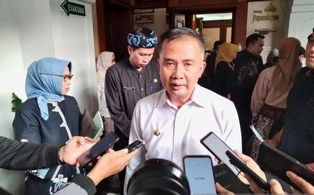 Pj Gubernur Jabar Klaim Kebakaran TPA Sarimukti Sudah Padam 50 Persen