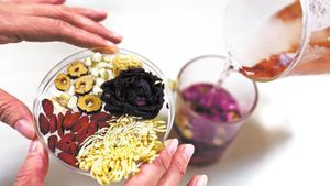 Anak Muda China Kian Minati Teh Herbal, Kopi Mulai Tergeser