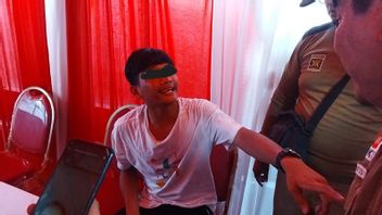 This Youth Was Arrested By Anies-Cak Imin Supporters Because Of Nyopet HP, Lebam's Face Was Beaten