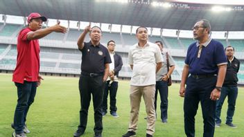 Persiapan Piala Dunia U-20: Tinjau Stadion Gelora Bung Tomo Surabaya, Menpora Sebut Kekurangan Hanya di Rumput