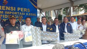 Polisi Bongkar Bisnis Ilegal Pakaian Bekas Rp669 Miliar di Bali, 7 Bus dan Ratusan Bal Disita 