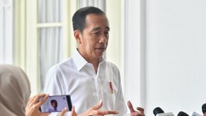 佐科威·比朗(Jokowi Bilang) 对普拉博沃内阁组建部第44个部的回应