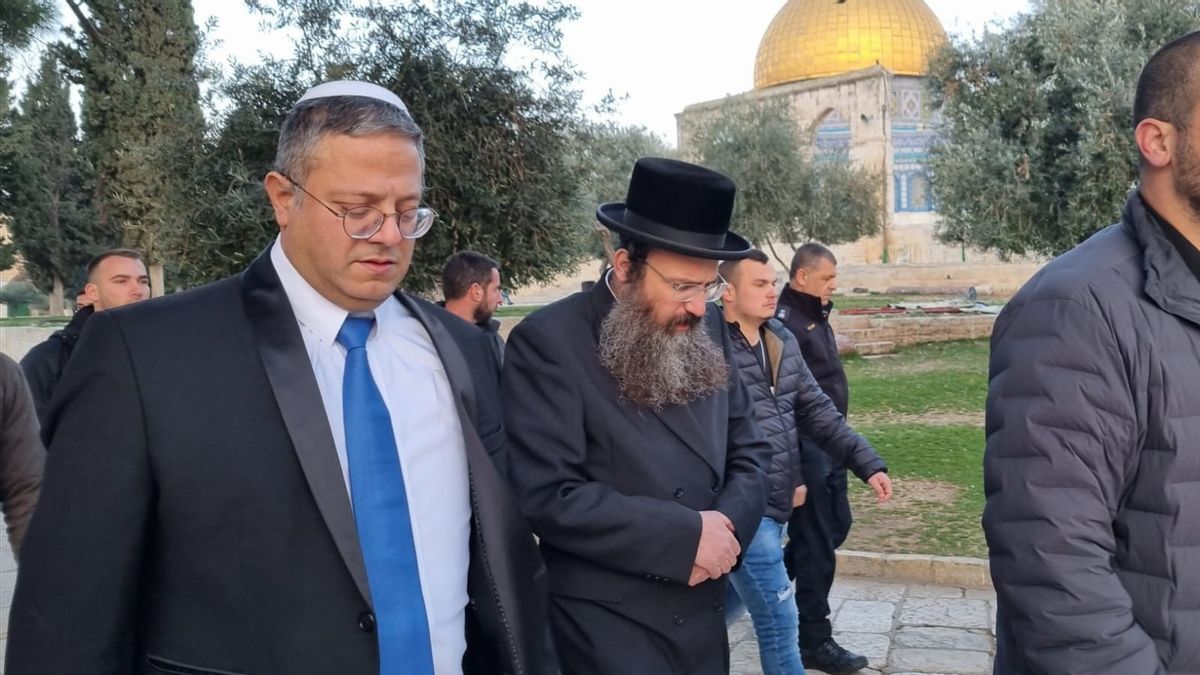 Rows Of Facts Of The Minister Of Israel's Visit To Al Aqsa Complex Jerusalem