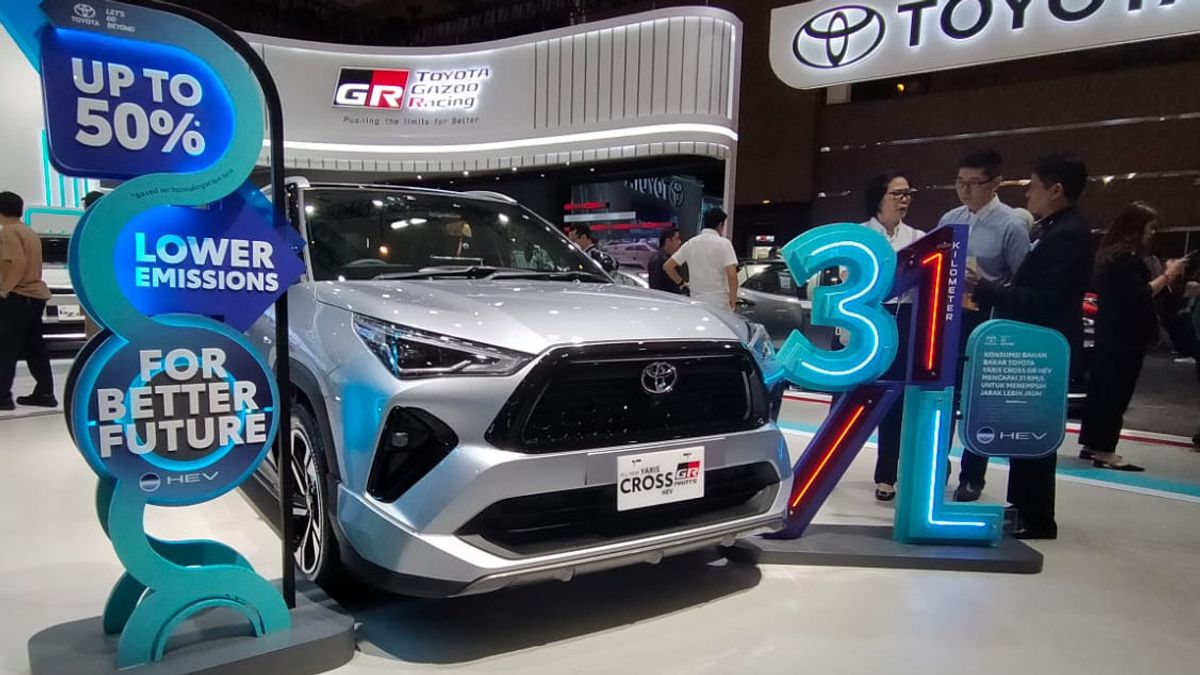 Kesan Singkat Berkendara dengan Toyota Yaris Cross Varian Tertinggi di IIMS 2024