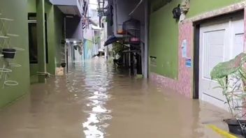 チリウン川が再び氾濫、ケボンパラの住民が2メートルもの水で氾濫