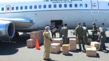 TNI AD يساعد اسطوانات الأكسجين لبابوا الغربية