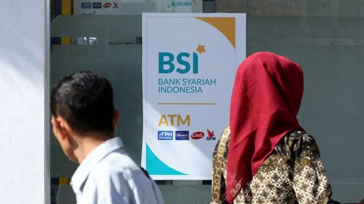 طلب من سكان آتشيه عدم الذعر من هجرة نظام البنوك الشرعية في إندونيسيا