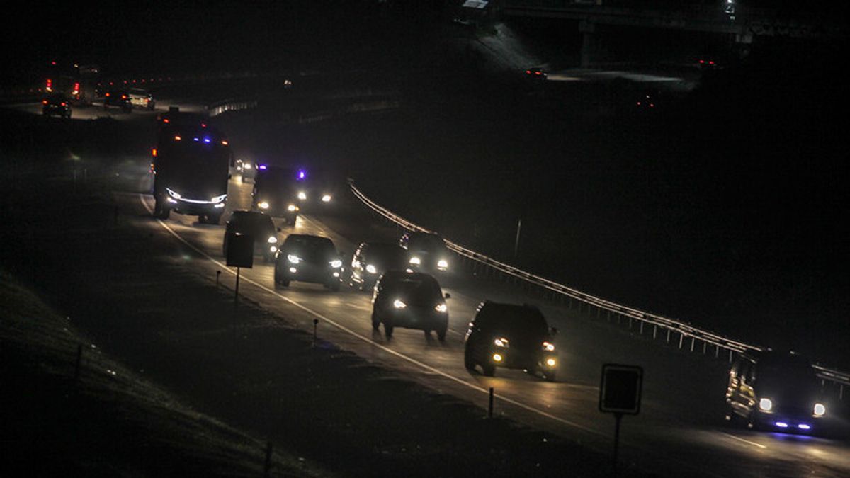 Implementation Of The Jakarta-Cikampek One Way Scheme Extended, Traffic Still Congested