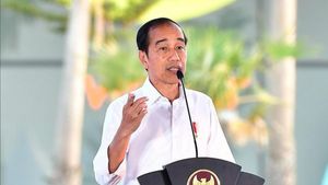 Jokowi Teken PP Soal Kesehatan yang Larang Jualan Rokok Eceran