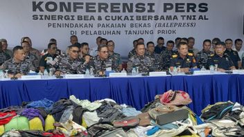 Customs And Excise Takes 775 Bal Bags And Used Illegal Imported Clothes, Value Reaches IDR 1.51 Billion