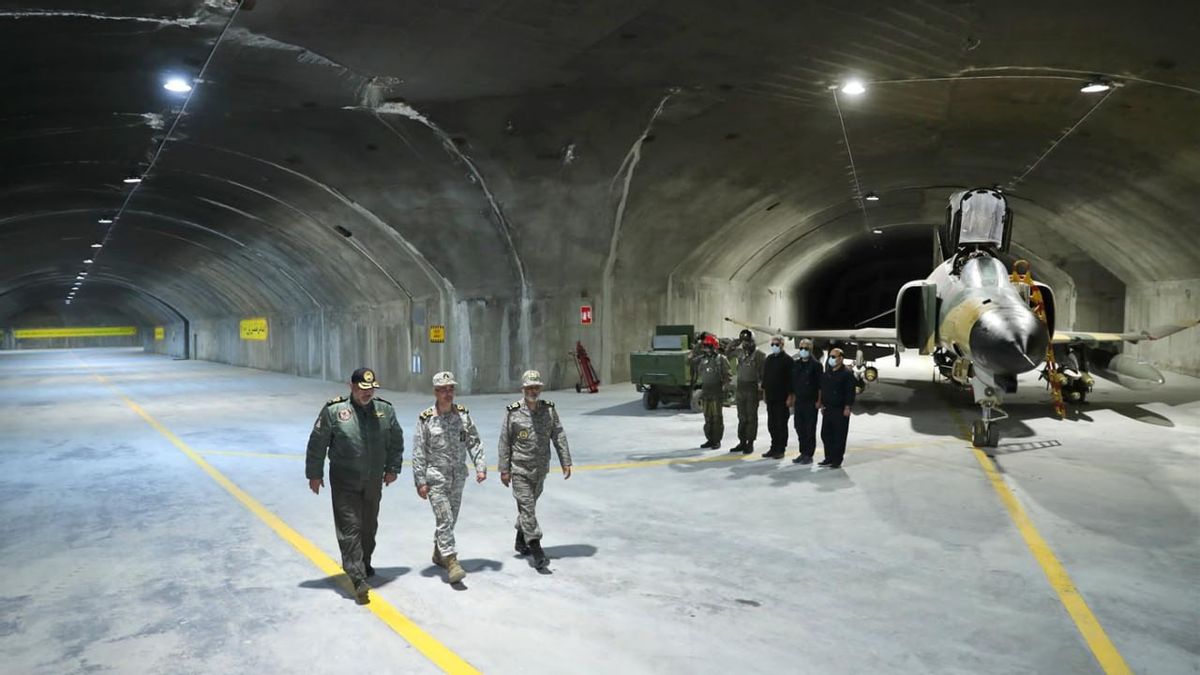 米国とイスラエルが軍事演習を開催し、イランが地下空軍基地を誇示:戦闘機とドローンを収容可能