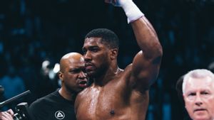 Anthony Joshua Dinilai Belum Siap Hadapi Tyson Fury dan Deontay Wilder