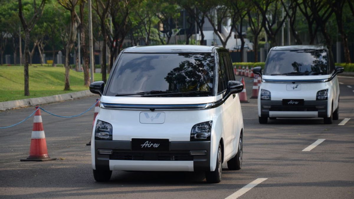 Harga Mobkas Confero hingga Air ev Turun Drastis, Ini Tanggapan Wuling