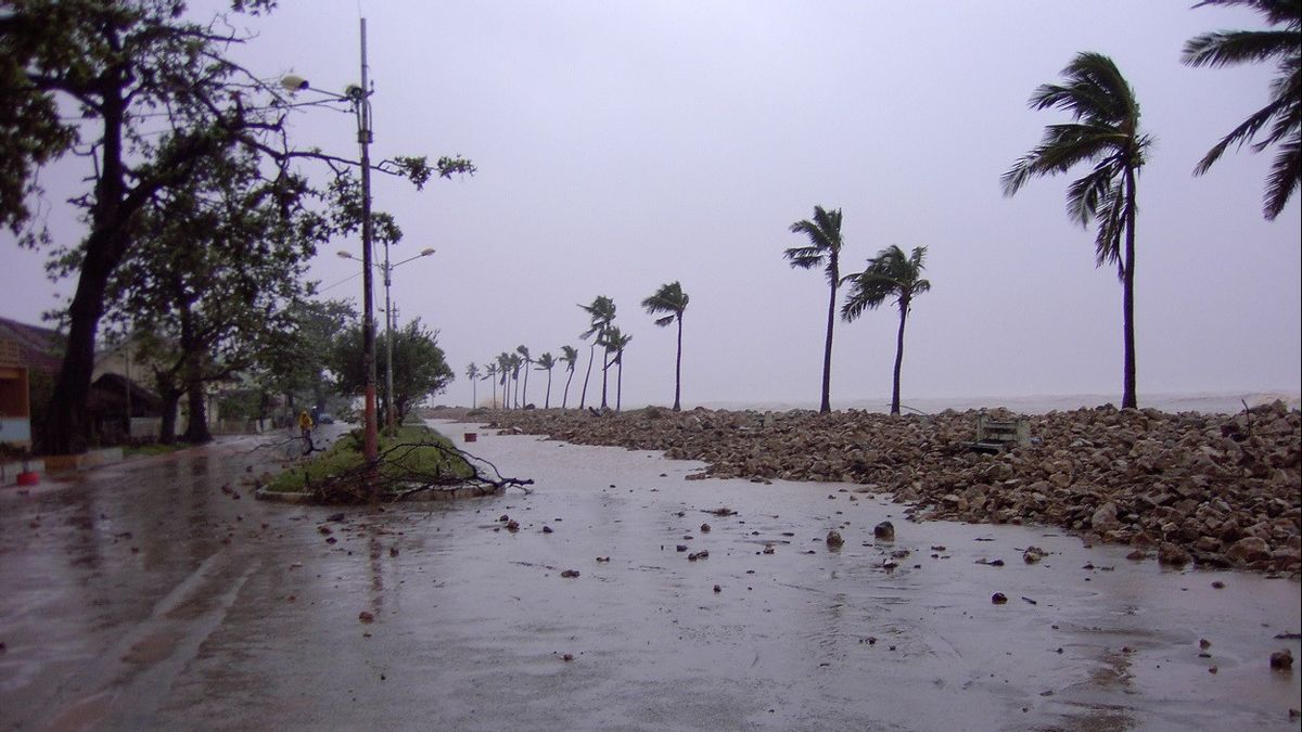 Badai Tropis Kompasu Hantam Filipina: 9 Orang Tewas, Hampir 1.600 Diungsikan