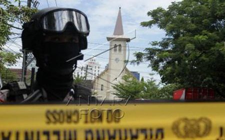 Gading Marten dan Ernest Prakasa Ungkap Kesedihan Soal Bom di Katedral Makassar, Sad Sunday