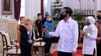Stafsus Menaker Sebut Jokowi Sudah Tahu Isi Aturan Baru JHT 56 Tahun Sebelum Disahkan