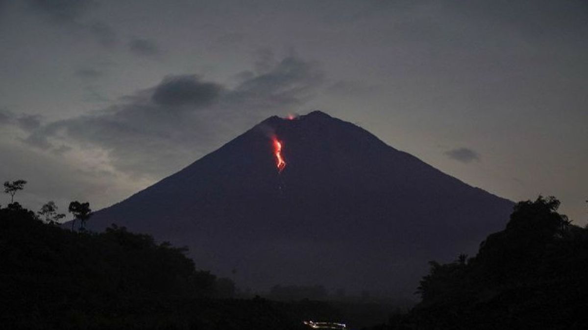 BNPB Akui Intensif Pantau Empat Gunung Api di RI