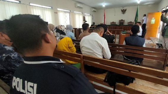 PN Cianjur تعقد أول جلسة استماع قبل المحاكمة لسائق سيارة سيدان فاخرة
