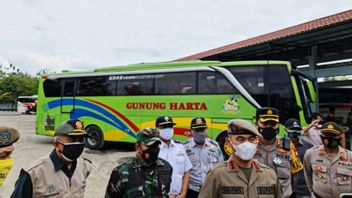 7 Bus Wisatawan Nekat Masuk Pantai Gunungkidul saat PPKM Darurat, Diminta Putar Balik