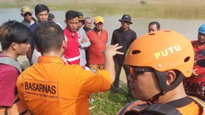 Merinding, Pemuda 20 Tahun Mendadak Hilang Saat Cuci Daging Kurban di Sungai Citarum Bekasi