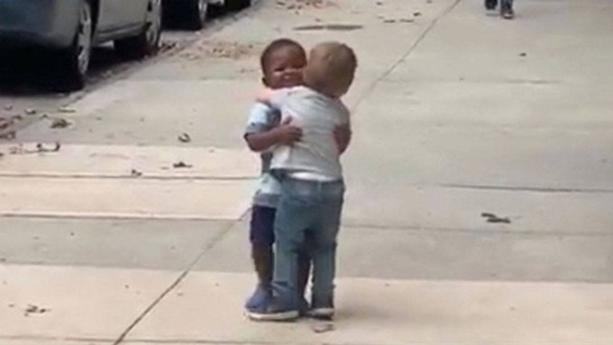Twitter削除人種差別的な幼児のビデオは、ドナルド・トランプによってアップロード