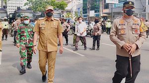 Bobby Nasution Pimpin Operasi Penyemprotan Disinfektan Besar-besaran di Medan
