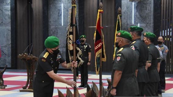 KSAD Dudung Pimpin Serah Terima Enam Jabatan Strategis Jajaran TNI AD