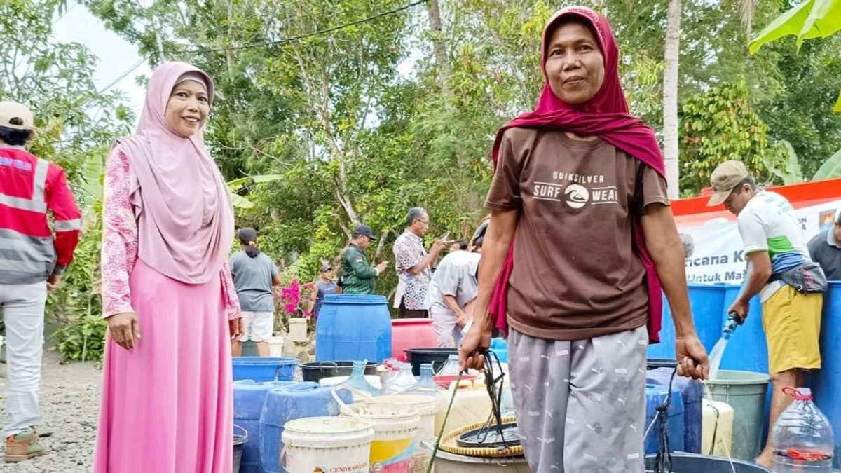 Bantu Masyarakat di Tengah Kemarau Panjang, SIG Salurkan 906 Ribu Liter Air Bersih
