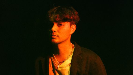 Nyoman Paul retrace le temps d'une confession éternelle en 10 minutes pour toujours