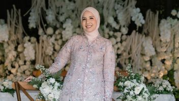 Akan Sandang Gelar Hajah, Tya Ariestya: Belajar untuk Menjadi Lebih Baik