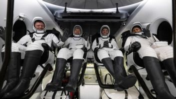 Returning From Space Station, NASA Astronauts Have Medical Problems