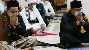 Anies Baswedan-Ridwan Kamil Salat Subuh Bersama di Sumedang, Bahas Apaan Ya?