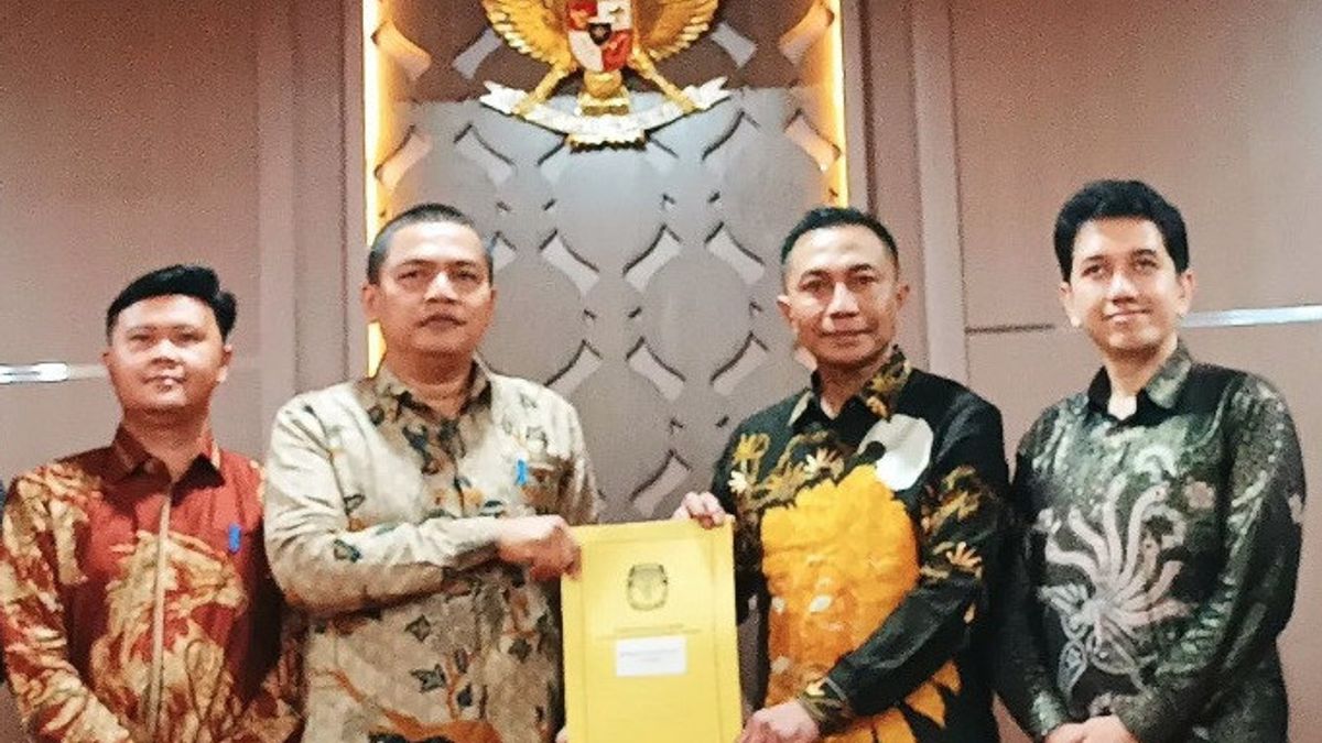 Elections de Jakarta de 2024 : scandale sur la chute de KTP et la réfutation du candidat au poste de gouverneur de Boneka Dharma Pongrekun