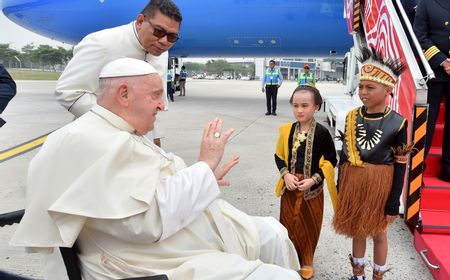 Jumat Pagi, Paus Fransiskus Tinggalkan Indonesia: Terima Kasih Atas Senyum Ramah Anda