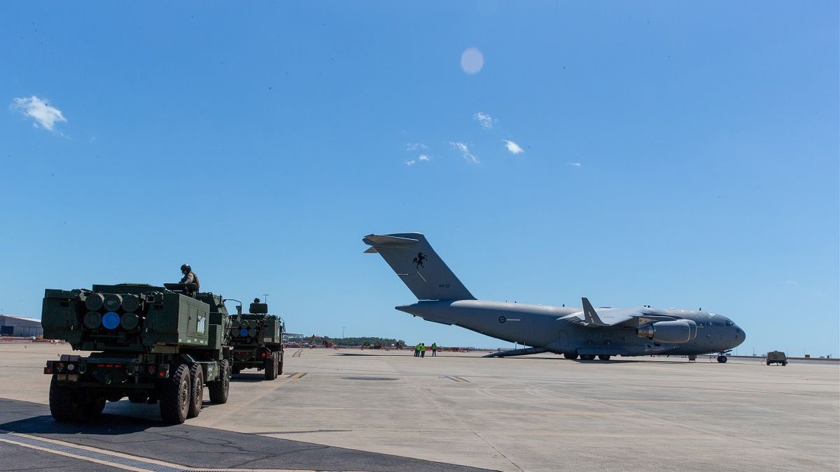 美国计划增加对乌克兰的军事援助：花费9.5万亿印尼盾，向数百辆防雷车辆发送HIMARS