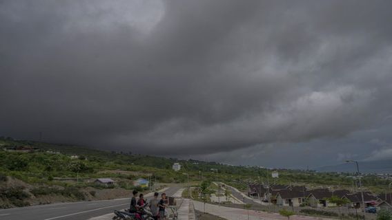 BMKG天气预报，降雨袭击了一些城市，雅加达的情况像这样