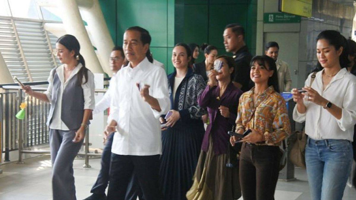 After Depok, Jokowi Invited Artists To Try LRT From Bekasi To Jakarta