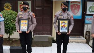 Fotonya Dicoret Tanda Silang Merah, 2 Polisi di Makassar Dipecat karena Langgar Aturan