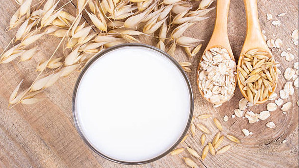 Expert Warns Oat Milk is Not the Best Substitute for Cow Milk, Why?