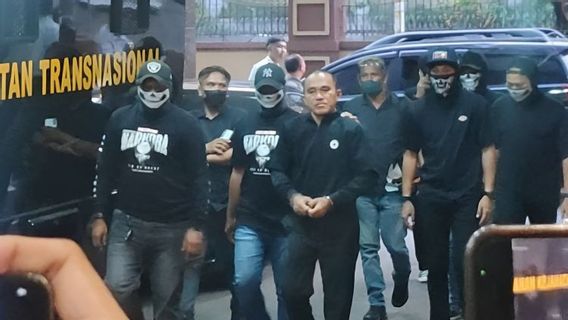国家警察は、西クタの薬物犯罪担当官AKP Dekyのネットワーク・バンド・イシャクの事件を逮捕