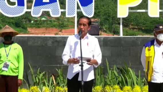 Le Président Jokowi Inaugure Le Barrage De Pidekso à Wonogiri