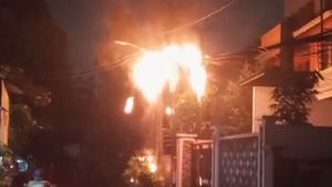 Kabel Udara Milik PLN Terbakar, Hampir Merambat ke Rumah Mewah di Ciracas