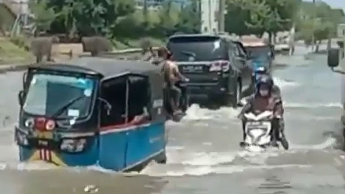 北ジャカルタのロブ・ランダ洪水