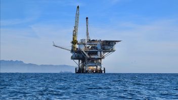 Anjungan Minyak Lepas Pantai Chevron Terbakar, 17 Orang Terluka