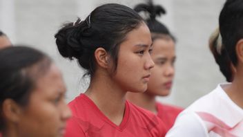 这是美丽的法尼的形象，排球运动员，现在是印度尼西亚女子高级国家队的守门员