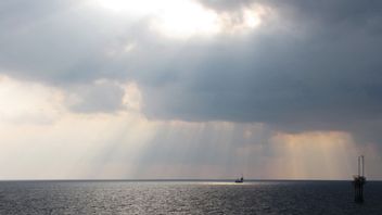 Presiden Trump Sebut Iran Ingin Selat Hormuz Tetap Terbuka di Tengah Krisis Keuangan