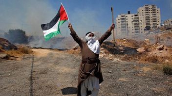 印尼人谴责以色列轰炸巴勒斯坦人， 活动家警告该国也许多悲剧