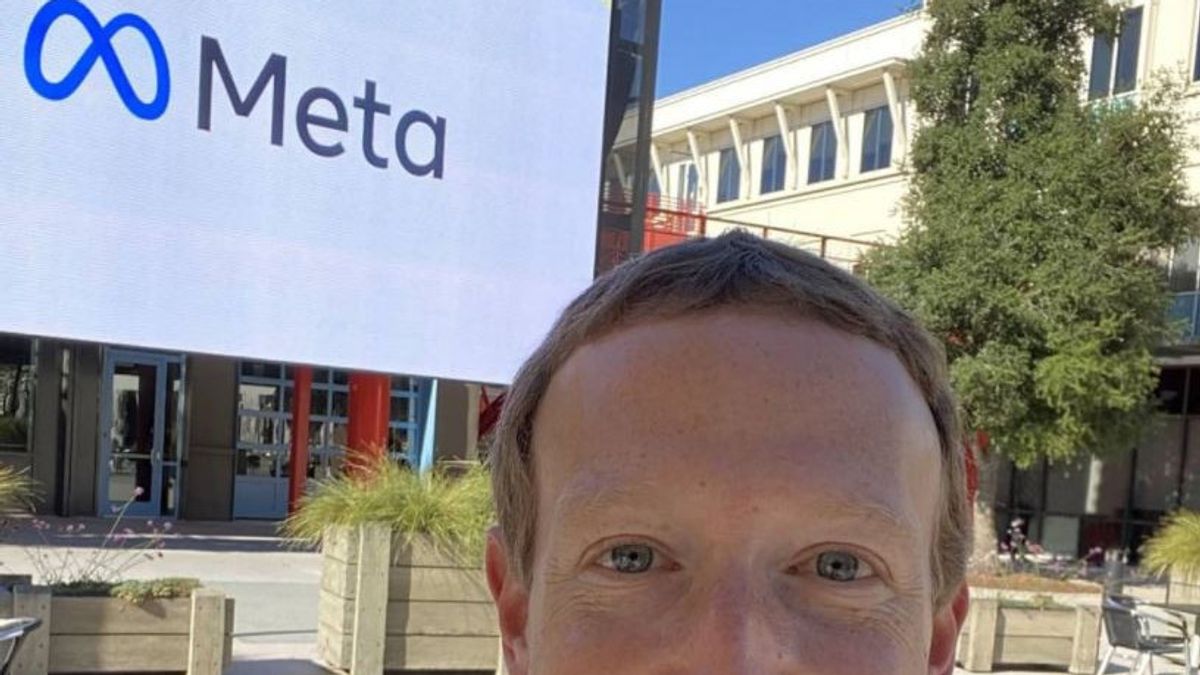 Facebook change name to meta